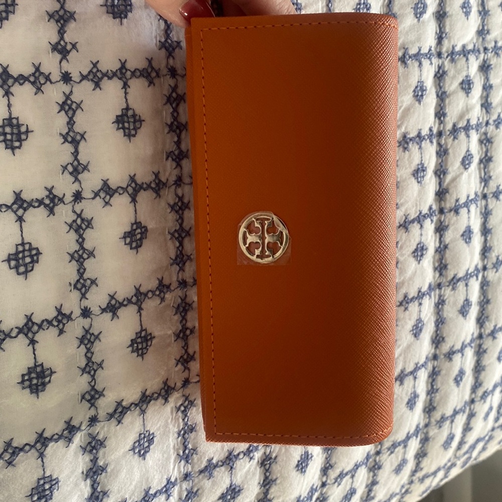 New, Tory Burch Cat Eye Sunglasses.